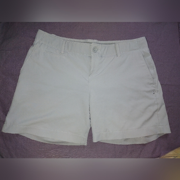 Under Armour Women's Shorts Size 6 - Picture 1 of 3